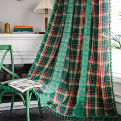 Rideau sur mesure bohème à franges, tamisant la lumière, motif vichy vert Araya Rideau sur mesure bohème à franges, tamisant la lumière, motif vichy vert Araya