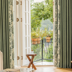 Camila Bauernhaus Patchwork Botanischer Chenille Verdunkelungsvorhang Camila Bauernhaus Patchwork Botanischer Chenille Verdunkelungsvorhang