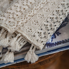Rideau sur mesure en coton ivoire Emelia avec œillets en crochet transparent Rideau sur mesure en coton ivoire Emelia avec œillets en crochet transparent