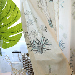 Alayna Weißer Leinen-Vorhang mit Lichtfilterung und Blumenmuster