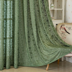 Kehlani specialfremstillet transparent gardin med blomsterjacquard i olivengrønne nuancer