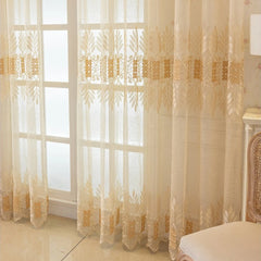 Maya Golden Leaf bestickter transparenter Vorhang mit Spitzenabschluss  