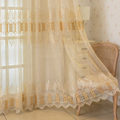 Maya Golden Leaf bestickter transparenter Vorhang mit Spitzenabschluss  